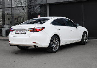Подержанный автомобиль Mazda 6 Sedan 2020 года (4 фото)
