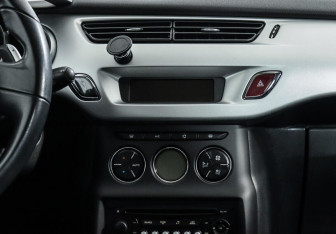 Подержанный автомобиль Citroen C3 Hatchback 2012 года (8 фото)