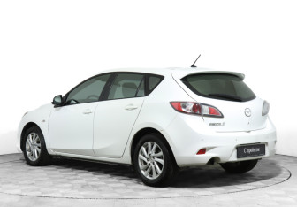 Подержанный автомобиль Mazda 3 Hatchback 2011 года (7 фото)