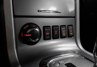 Подержанный автомобиль Nissan Pathfinder 2014 года (17 фото)