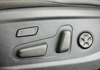 Подержанный автомобиль Hyundai Santa Fe 2019 года (20 фото)