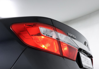 Подержанный автомобиль Toyota Camry Sedan 2012 года (22 фото)