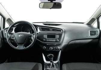 Подержанный автомобиль Kia Ceed Hatchback 2017 года (6 фото)