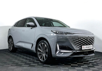 Подержанный автомобиль Changan UNI-K 2023 года (3 фото)