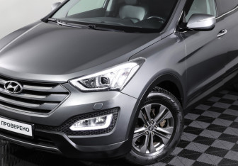 Подержанный автомобиль Hyundai Santa Fe 2014 года (24 фото)