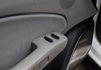 Подержанный автомобиль Zeekr 007 2024 года (22 фото)