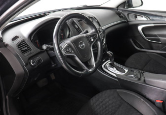Подержанный автомобиль Opel Insignia Liftback 2014 года (5 фото)