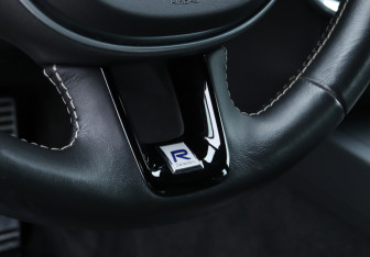 Подержанный автомобиль Volvo S60 2020 года (19 фото)