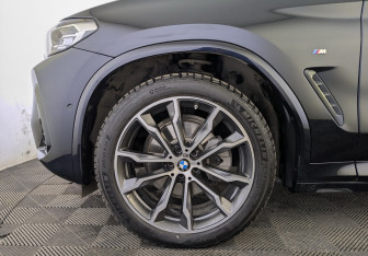 Подержанный автомобиль BMW X3 2024 года (14 фото)