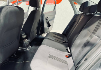 Подержанный автомобиль Volkswagen Polo Sedan 2016 года (19 фото)