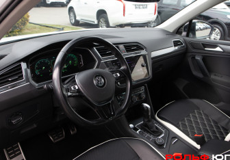 Подержанный автомобиль Volkswagen Tiguan 2019 года (10 фото)
