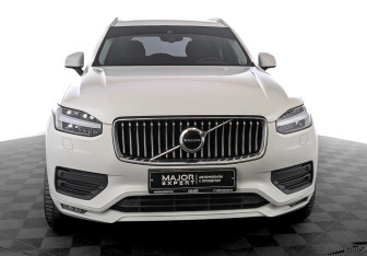 Подержанный автомобиль Volvo XC90 2019 года (2 фото)
