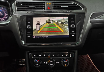 Подержанный автомобиль Volkswagen Tiguan 2019 года (13 фото)