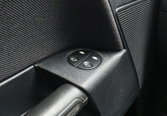 Подержанный автомобиль Ford Fusion 2008 года (14 фото)