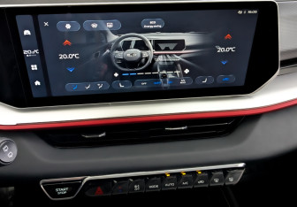 Подержанный автомобиль Geely Coolray 2024 года (27 фото)