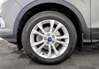 Подержанный автомобиль Ford Kuga 2018 года (18 фото)