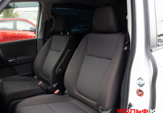 Подержанный автомобиль Honda Freed 2022 года (13 фото)