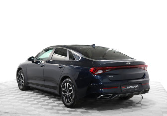 Подержанный автомобиль Kia K5 2021 года (7 фото)