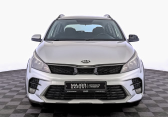 Подержанный автомобиль Kia Rio Hatchback 2021 года (2 фото)