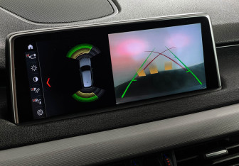 Подержанный автомобиль BMW X5 2017 года (19 фото)