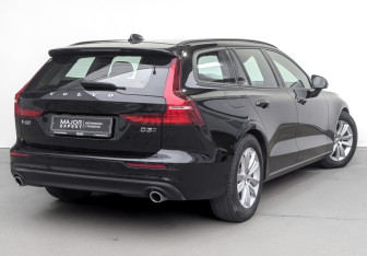 Подержанный автомобиль Volvo V60 2020 года (5 фото)