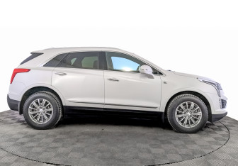 Подержанный автомобиль Cadillac XT5 2016 года (4 фото)