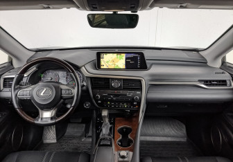 Подержанный автомобиль Lexus RX 2016 года (14 фото)