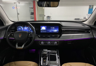 Подержанный автомобиль Hongqi HS5 2023 года (12 фото)