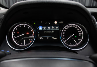 Подержанный автомобиль Toyota Camry Sedan 2021 года (13 фото)
