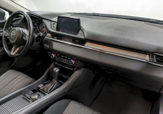 Подержанный автомобиль Mazda 6 Sedan 2019 года (19 фото)