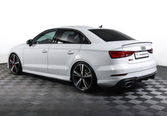 Подержанный автомобиль Audi RS 3 Sedan 2019 года (7 фото)