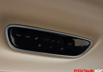 Подержанный автомобиль Voyah Dream 2023 года (26 фото)