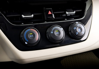 Подержанный автомобиль Toyota Corolla Sedan 2022 года (25 фото)