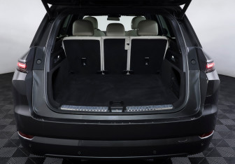 Подержанный автомобиль LiXiang L7 2024 года (9 фото)