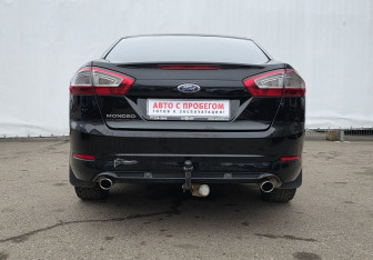 Подержанный автомобиль Ford Mondeo Sedan 2012 года (6 фото)