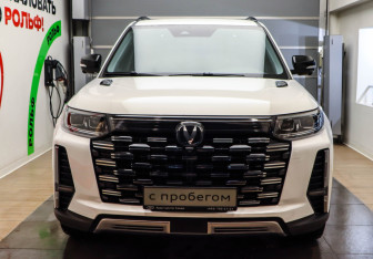 Подержанный автомобиль Changan CS95 2024 года (2 фото)