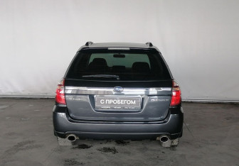 Подержанный автомобиль Subaru Outback Wagon 2007 года (5 фото)