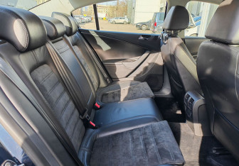 Подержанный автомобиль Volkswagen Passat Sedan 2008 года (11 фото)