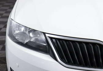 Подержанный автомобиль Skoda Rapid Liftback 2016 года (5 фото)