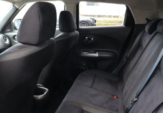 Подержанный автомобиль Nissan Juke 2013 года (10 фото)