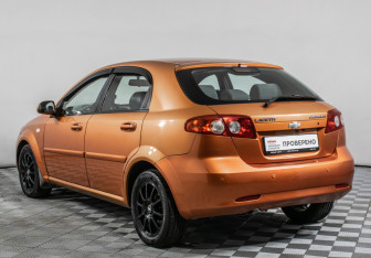 Подержанный автомобиль Chevrolet Lacetti Hatchback 2006 года (7 фото)