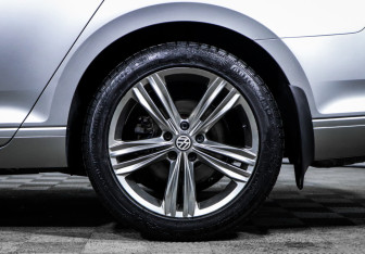 Подержанный автомобиль Volkswagen Passat Sedan 2017 года (15 фото)