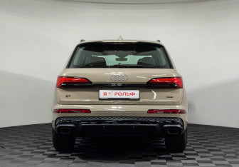 Новый Audi Q7 2025 (6 фото)