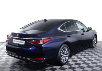 Подержанный автомобиль Lexus ES 2020 года (5 фото)
