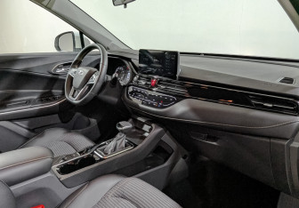 Новый Москвич 3 2023 (13 фото)