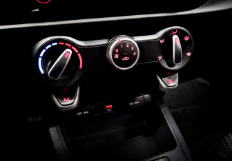 Подержанный автомобиль Kia Rio Hatchback 2021 года (25 фото)