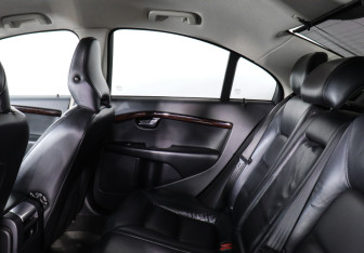 Подержанный автомобиль Volvo S80 2008 года (8 фото)
