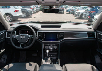 Новый Volkswagen Teramont 2025 (8 фото)