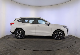Подержанный автомобиль Haval Jolion 2023 года (4 фото)