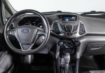 Подержанный автомобиль Ford EcoSport 2017 года (8 фото)